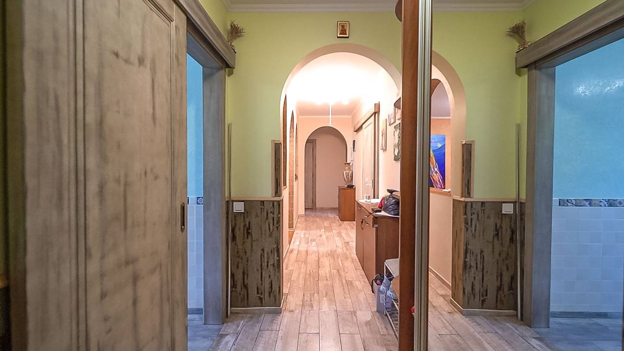 продажа многокомнатной квартиры номер A-174475 в Малиновском районе, фото номер 39